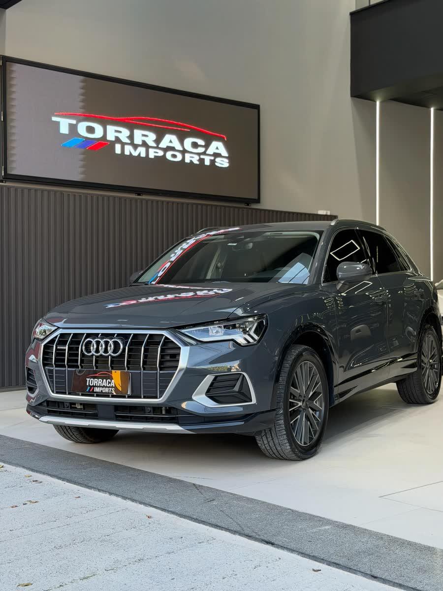 Audi Q3 Performance 2.0 TFSI Quattro 2024/2025, cor cinza